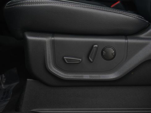 Used 2022 Ford F350 Lariat w/ Chrome Package image 22