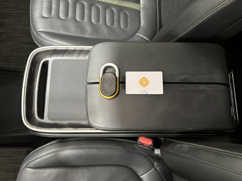 Used 2022 Rivian R1T Adventure image 29