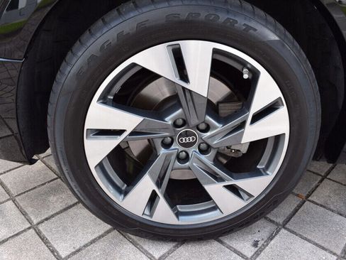 Used 2022 Audi e-tron Premium image 88