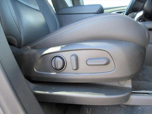 Certified 2023 Chevrolet Traverse LT image 12