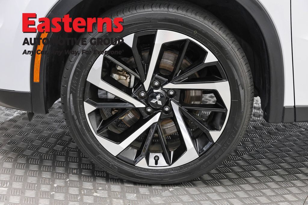 Used 2024 Mitsubishi Outlander SE AWD/4WD image 33