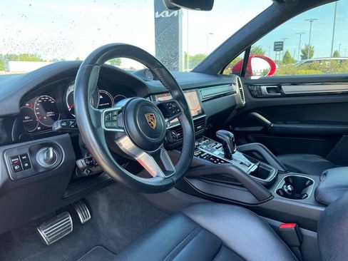 Used 2021 Porsche Cayenne GTS AWD/4WD image 10