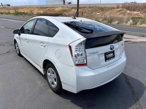 Used 2011 Toyota Prius Four w/ Navigation Pkg FWD image 4