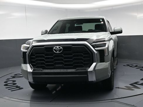 Used 2026 Toyota Tundra SR5 w/ TRD Off-Road Package AWD/4WD image 11