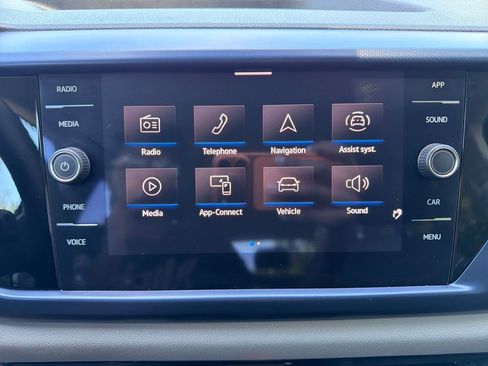 Used 2023 Volkswagen Taos SE FWD image 19