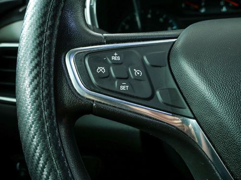 Used 2018 Chevrolet Equinox LS FWD image 10