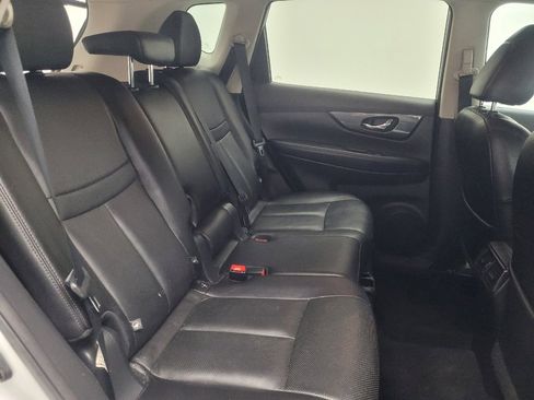 Used 2016 Nissan Rogue SL w/ SL Premium Package image 19