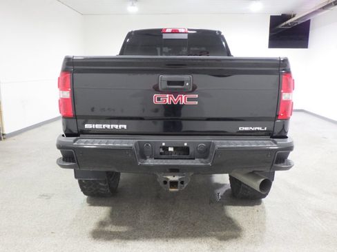 Used 2019 GMC Sierra 2500 Denali w/ Duramax Plus Package AWD/4WD image 3