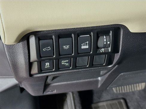 Used 2022 Subaru Ascent Touring image 11