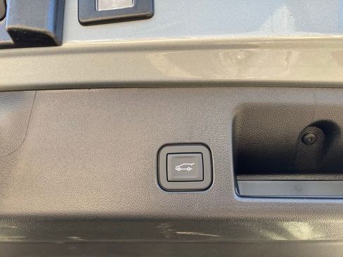 New 2026 Chevrolet Equinox EV RS w/ Convenience Package II FWD image 19