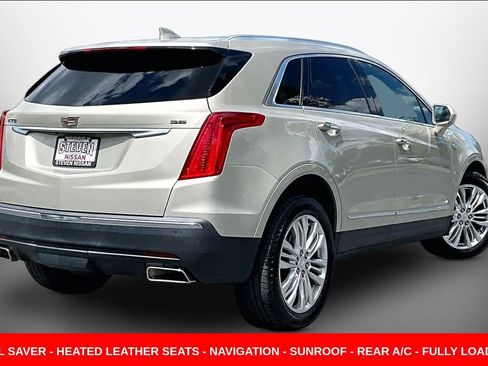 Used 2017 Cadillac XT5 Premium Luxury FWD image 6