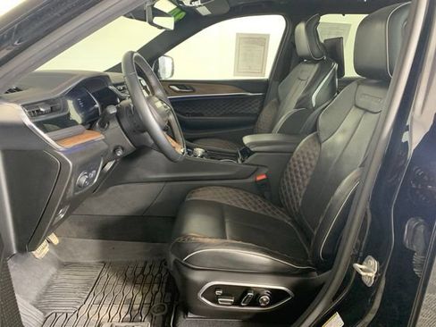 Used 2024 Jeep Grand Cherokee L Summit w/ Rear Seat Video Group I AWD/4WD image 21