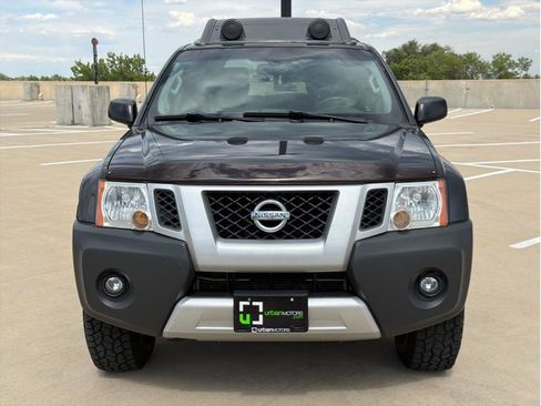 Used 2014 Nissan Xterra PRO-4X AWD/4WD image 2