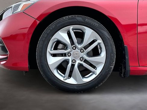 Used 2018 Honda Accord LX image 33