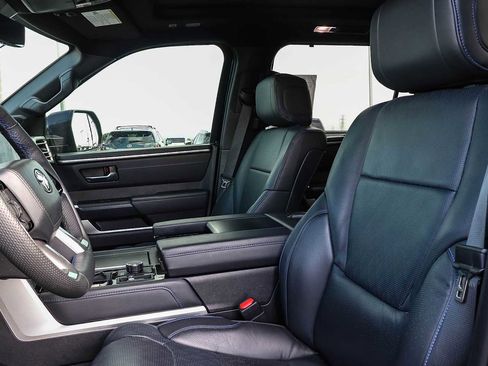 Used 2025 Toyota Sequoia Platinum image 23