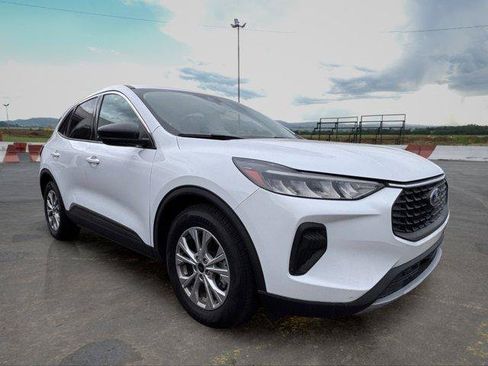 Used 2024 Ford Escape Active FWD image 2