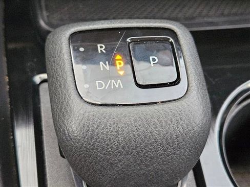 Used 2024 Nissan Rogue SV AWD/4WD image 13