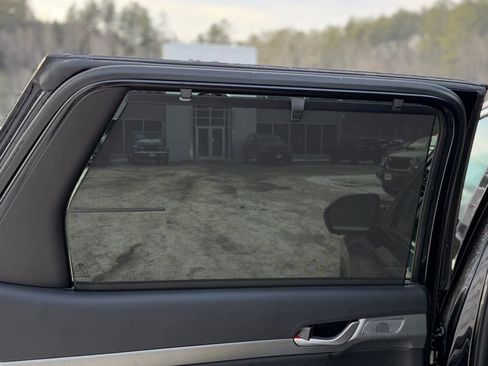 Used 2024 Hyundai Palisade SEL w/ Premium Package image 8