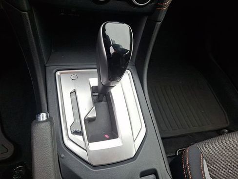 Used 2022 Subaru Crosstrek 2.0i Premium image 14