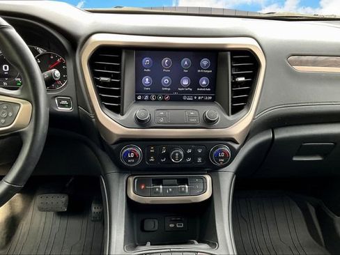 Used 2023 GMC Acadia Denali w/ Black Diamond Edition image 6