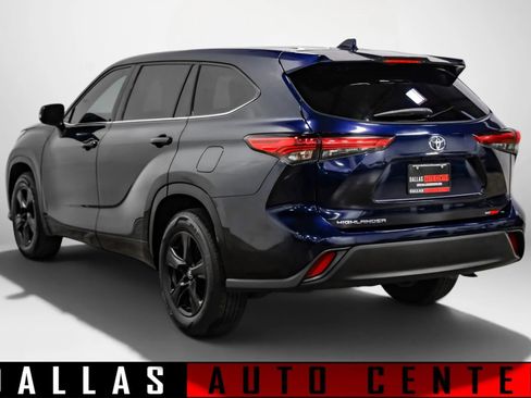 Used 2020 Toyota Highlander L FWD image 6