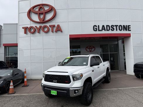 Used 2018 Toyota Tundra Limited w/ Limited Premium Package AWD/4WD image 1