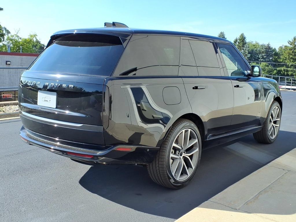 New 2026 Land Rover Range Rover SE AWD/4WD image 5