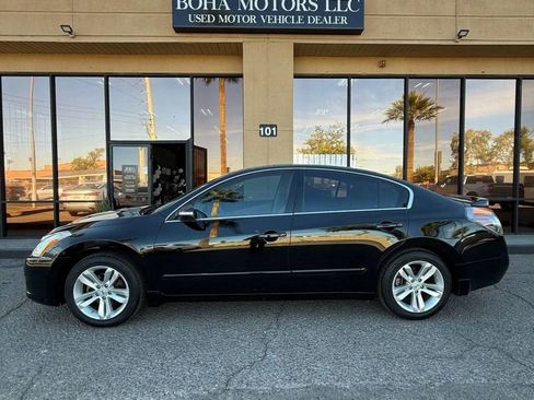 Used 2011 Nissan Altima 3.5 SR w/ 3.5SR Premium Pkg image 7