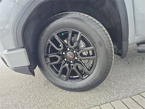 Used 2024 GMC Sierra 1500 Elevation image 30