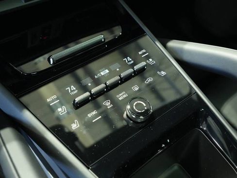 New 2026 Porsche Cayenne AWD/4WD image 24