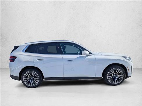 Used 2025 BMW X3 xDrive30i w/ Premium Package AWD/4WD image 4