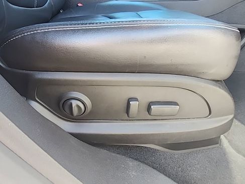 Used 2017 GMC Acadia Limited SLT image 27