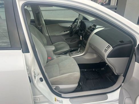 Used 2012 Toyota Corolla LE image 19