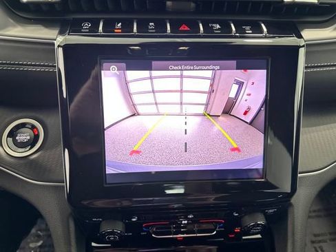 New 2025 Jeep Grand Cherokee Laredo w/ Luxury Tech Group I image 20