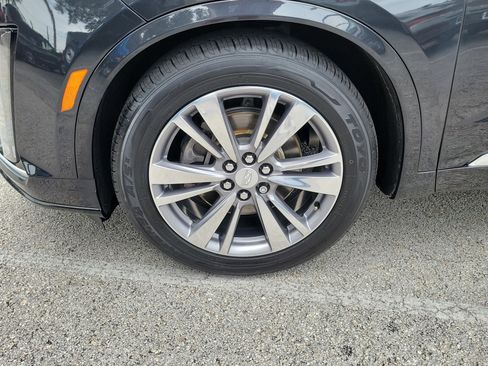 Used 2020 Cadillac XT6 Premium Luxury FWD image 5