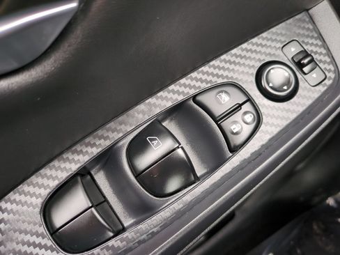 Used 2025 Nissan Sentra SV FWD image 21