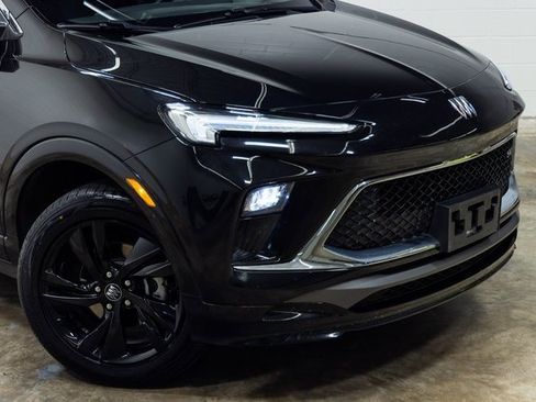 Used 2024 Buick Encore GX Sport Touring image 5