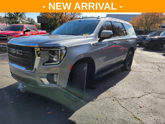 Used 2023 GMC Yukon SLE AWD/4WD image 7