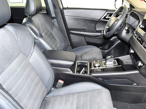 Used 2023 Mitsubishi Outlander SE AWD/4WD image 42