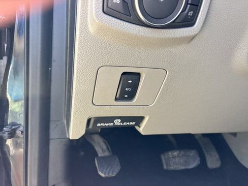 Used 2020 Ford F250 XLT w/ XLT Premium Package AWD/4WD image 23