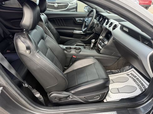 Used 2017 Ford Mustang Premium RWD image 12