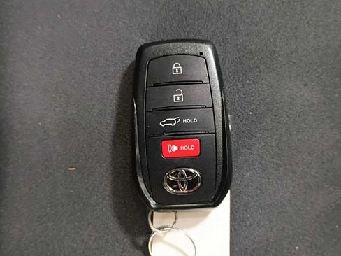 Certified 2026 Toyota C-HR AWD/4WD image 31