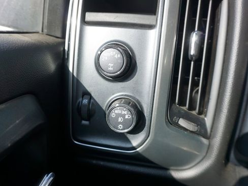 Used 2018 Chevrolet Silverado 1500 LT w/ Texas Edition image 4