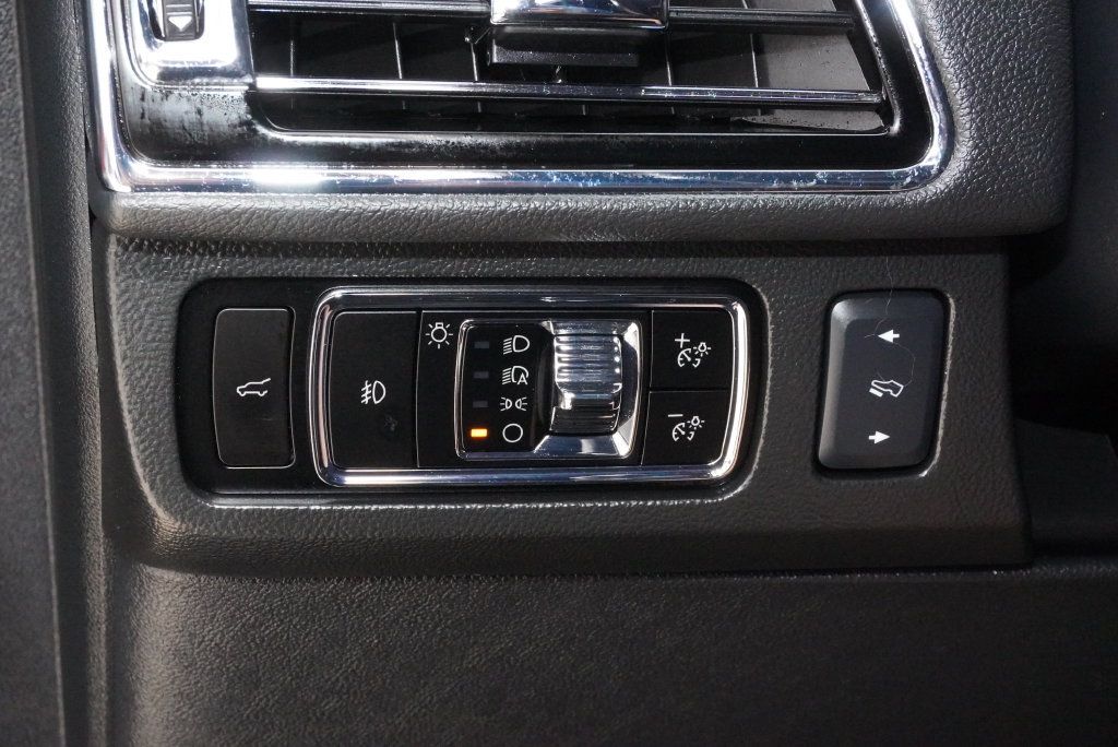 Used 2024 Lincoln Navigator Reserve AWD/4WD image 25