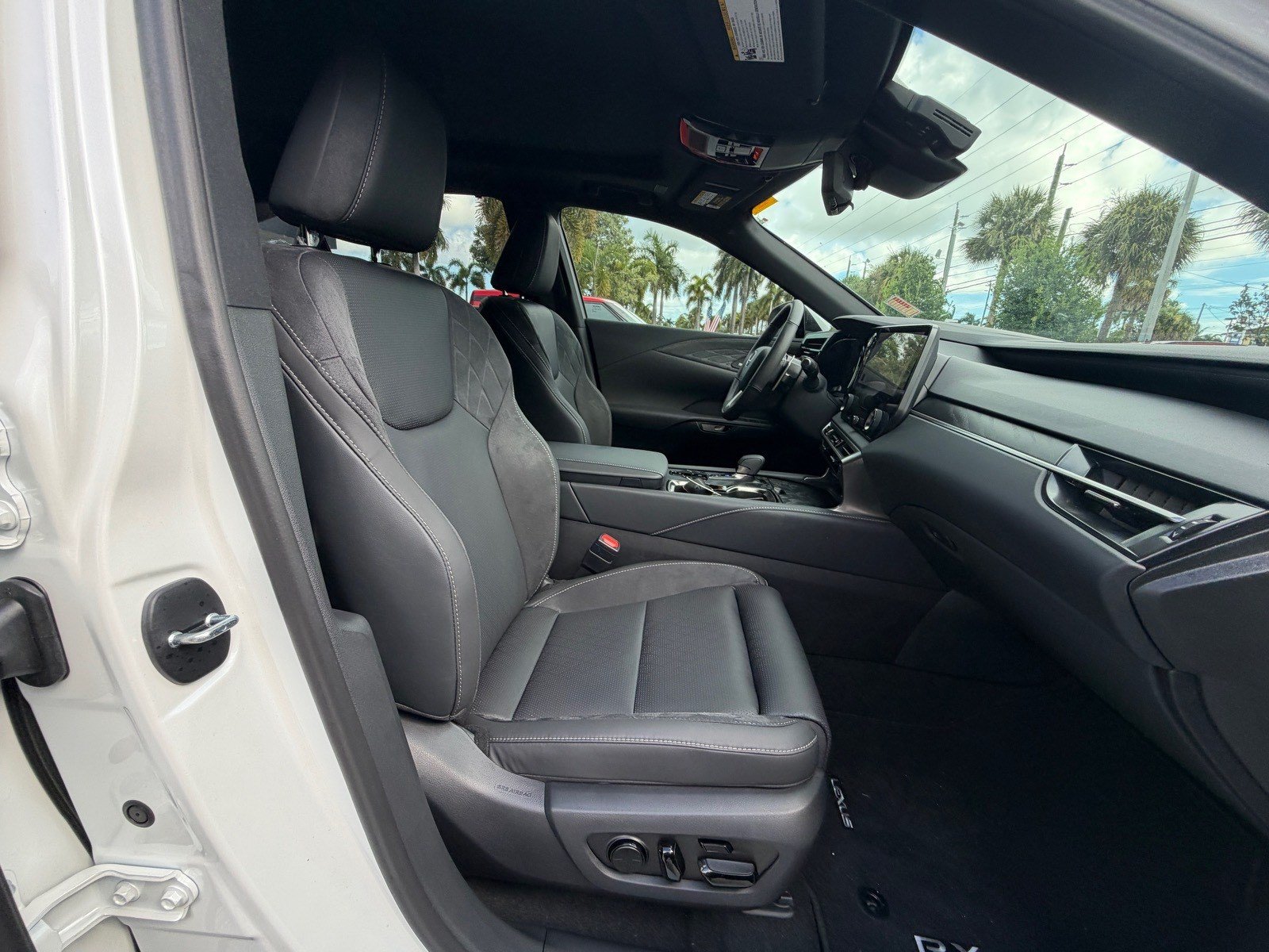 Used 2026 Lexus RX 350 AWD w/ Convenience Package image 27