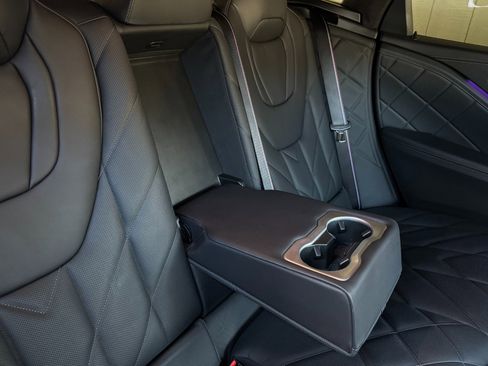 Used 2024 BMW XM image 39