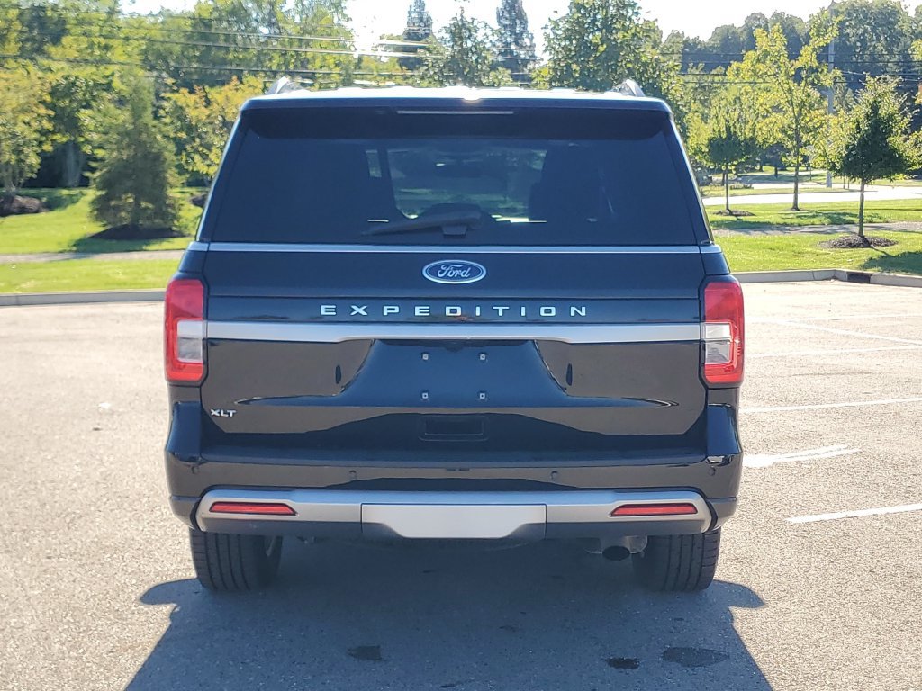 Used 2022 Ford Expedition XLT AWD/4WD image 6