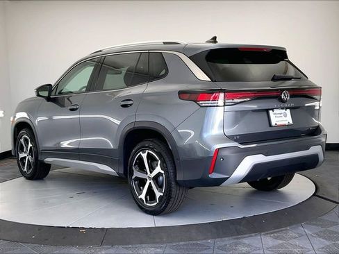 New 2026 Volkswagen Tiguan SE AWD/4WD image 2