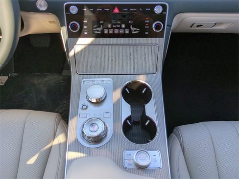 New 2026 Genesis GV80 2.5T Select image 16