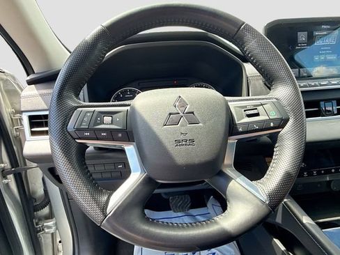 Used 2022 Mitsubishi Outlander SE AWD/4WD image 13